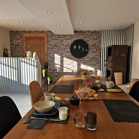 Tente Les Pommiers Glamping O Rendez-vous En Demi-pension Roquefeuil