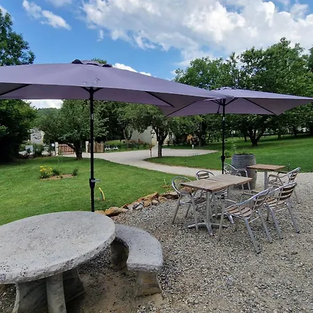 Tente Les Pommiers Glamping O Rendez-vous En Demi-pension Bed & Breakfast
